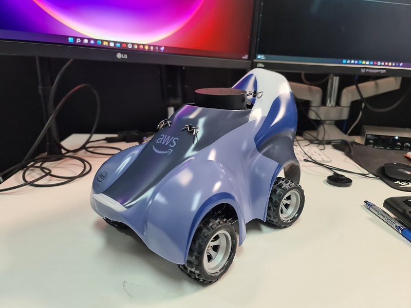 AWS Deepracer car with Lidar on top